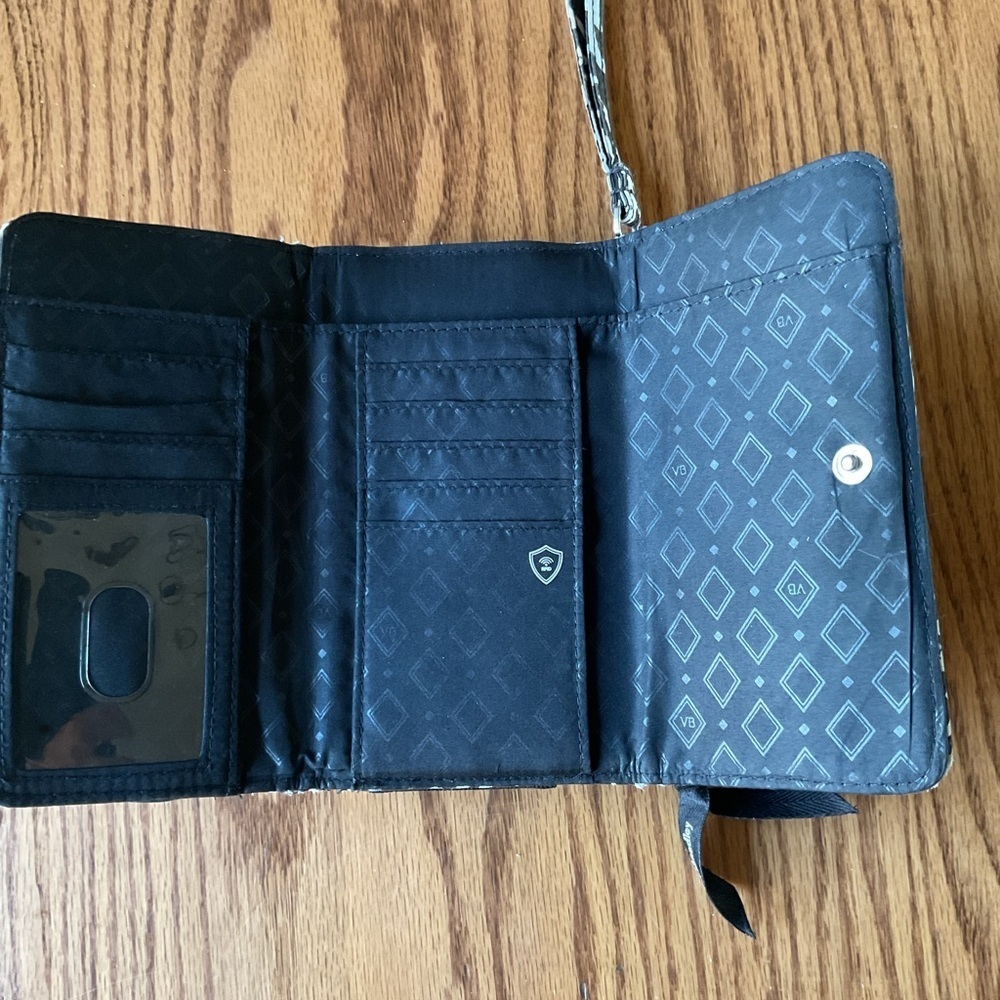 Vera Bradley Black and Blue Quilted Wristlet trifold - Picture 6 of 7